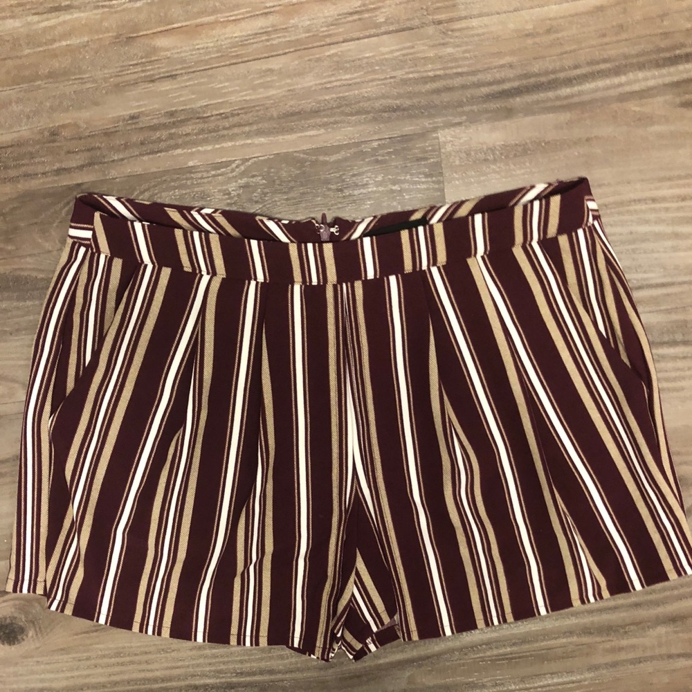 E & M stripped shorts